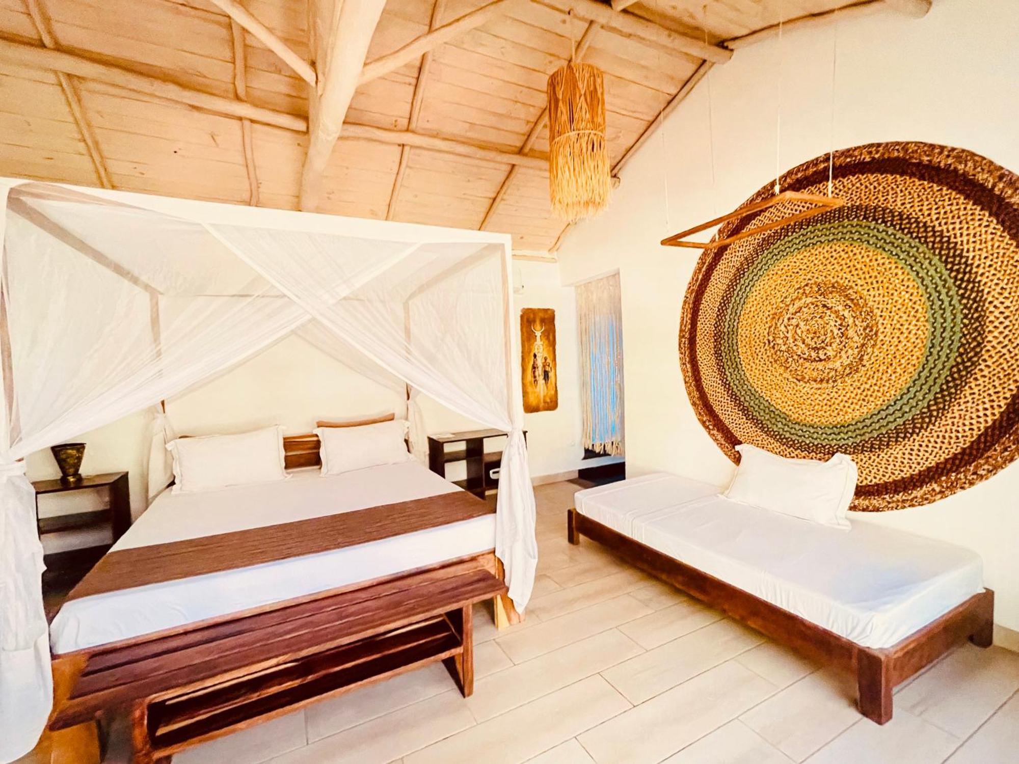 Vovo Telo Lodge Toliara Ngoại thất bức ảnh