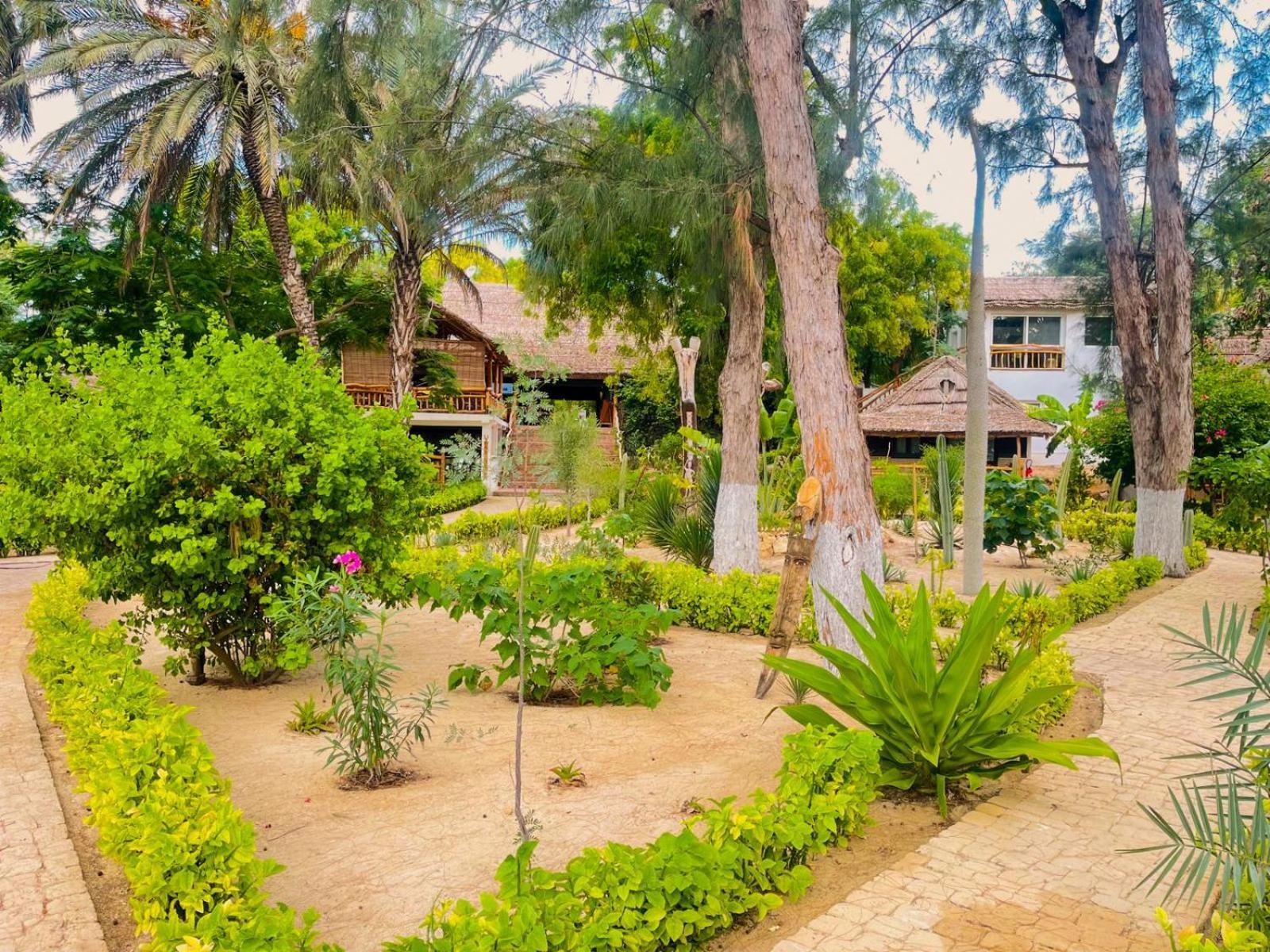 Vovo Telo Lodge Toliara Ngoại thất bức ảnh