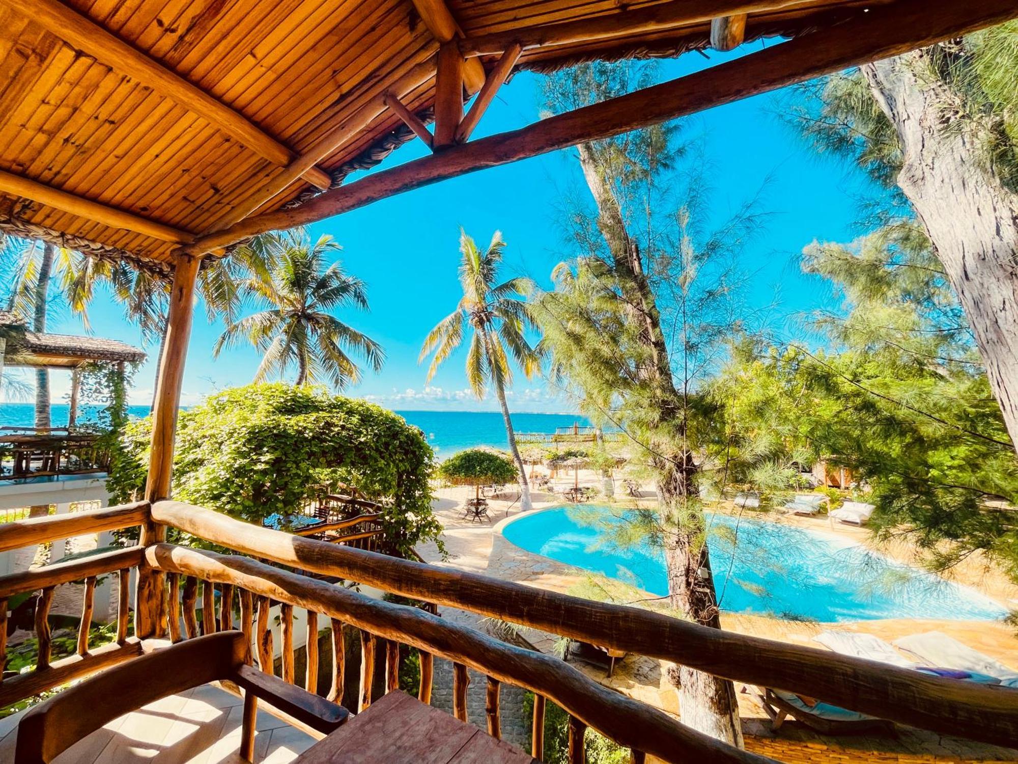 Vovo Telo Lodge Toliara Ngoại thất bức ảnh