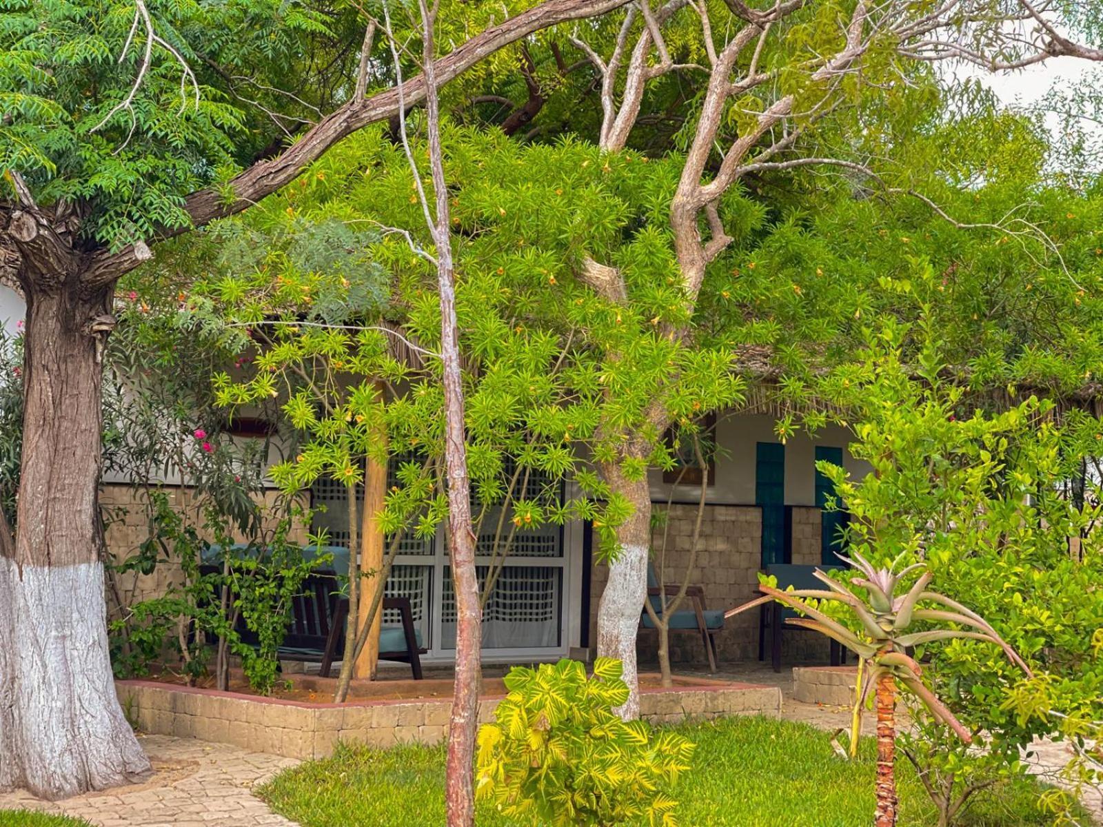 Vovo Telo Lodge Toliara Ngoại thất bức ảnh