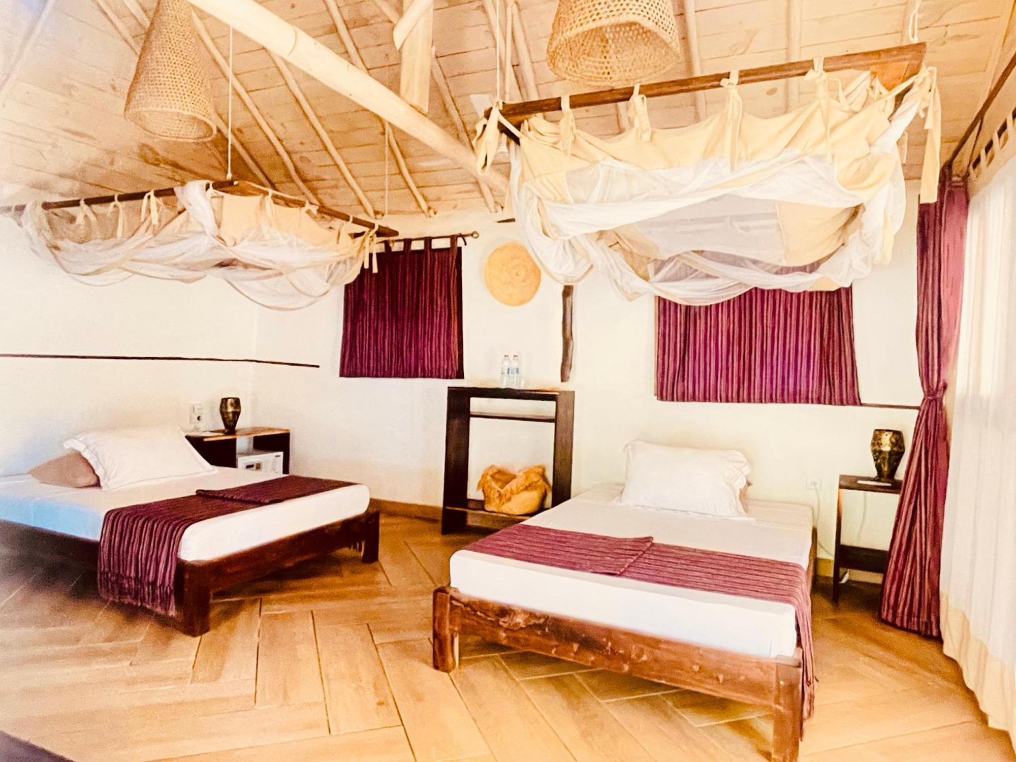 Vovo Telo Lodge Toliara Ngoại thất bức ảnh