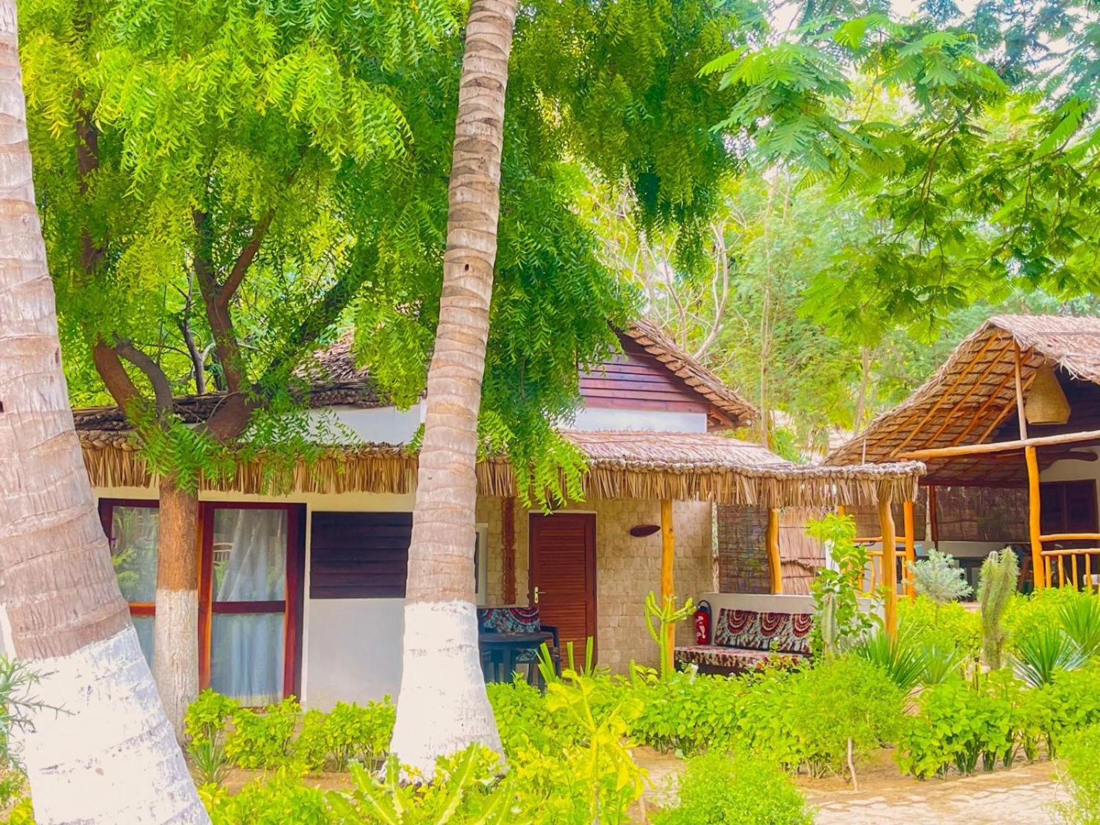 Vovo Telo Lodge Toliara Ngoại thất bức ảnh