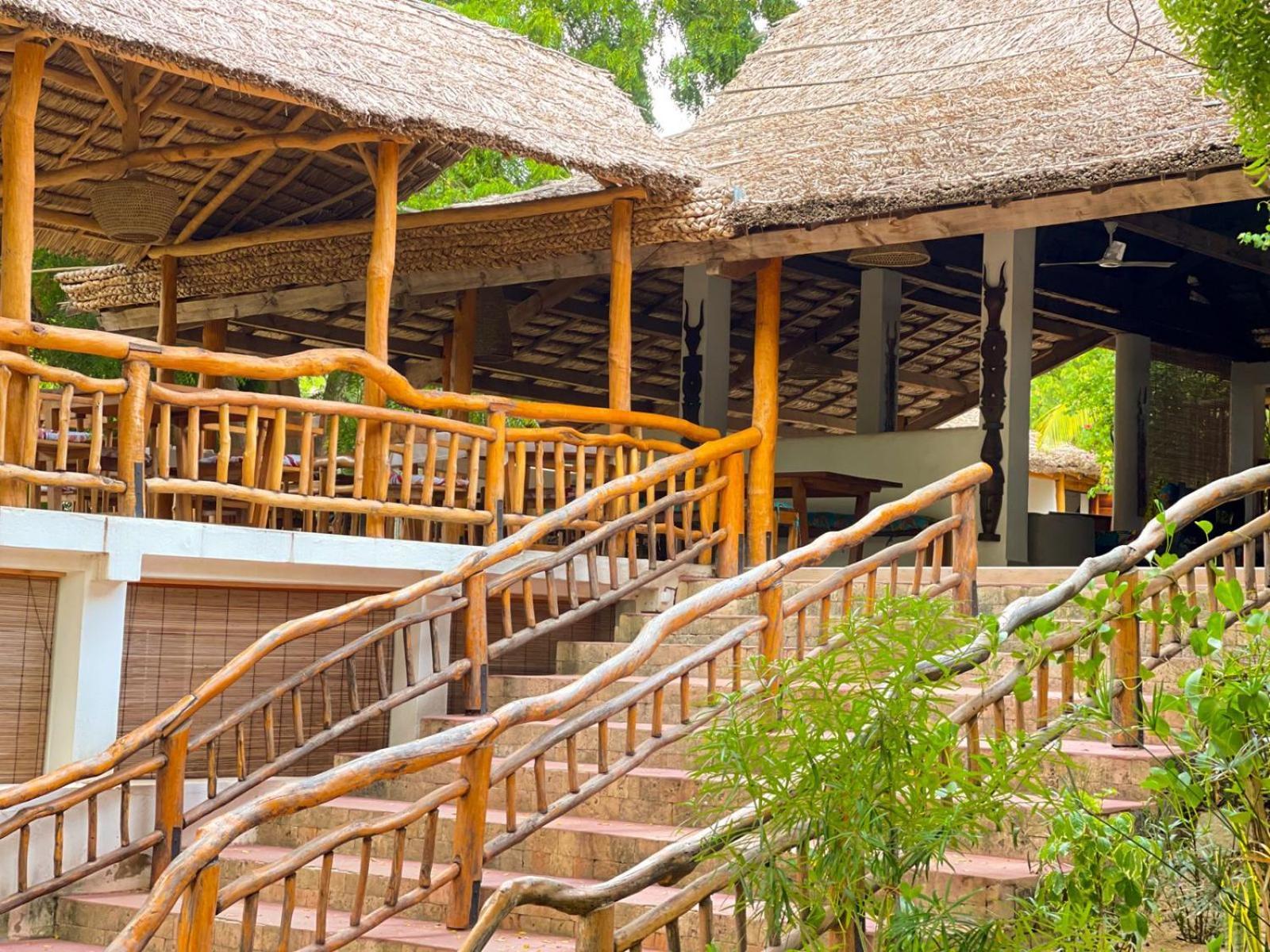 Vovo Telo Lodge Toliara Ngoại thất bức ảnh