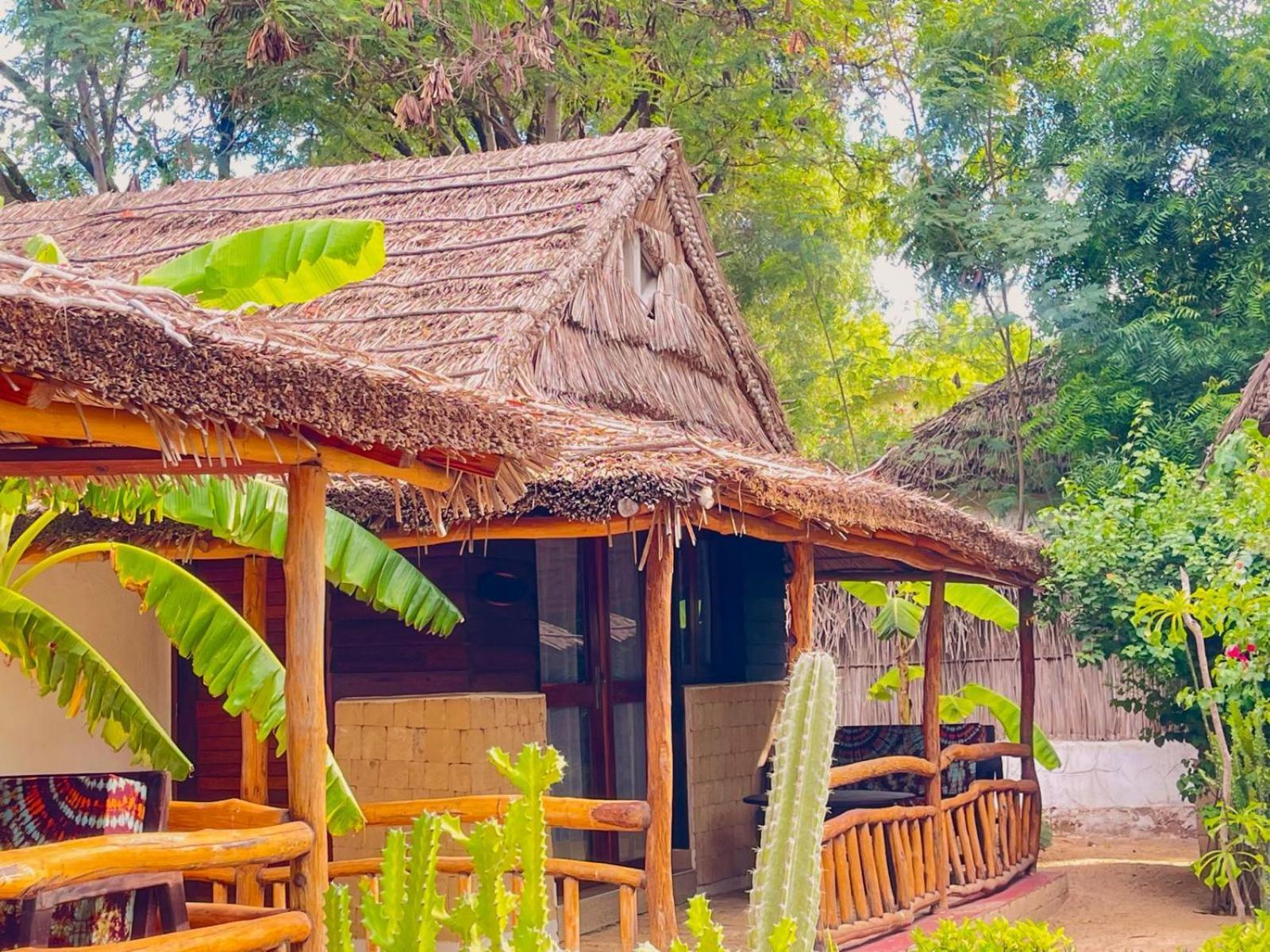 Vovo Telo Lodge Toliara Ngoại thất bức ảnh